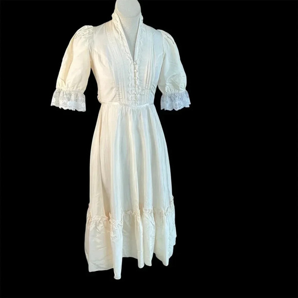 Gunne Sax Dresses & Skirts - Gunne Sax Vintage 70s Ivory Prairie Maxi Long Dress XXS to XS